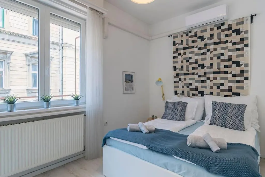 Center Apartment, Style, Best Location, Ac, Balcony Budapest Apartment